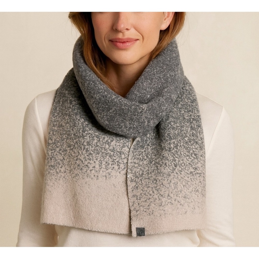NWT Barefoot‎ Dreams CozyChic Lite Smokey Green-Fog Gray Scarf Soft